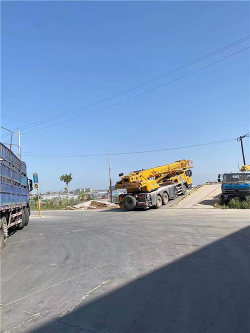 宿城区25吨吊车的租赁价格大概是多少？