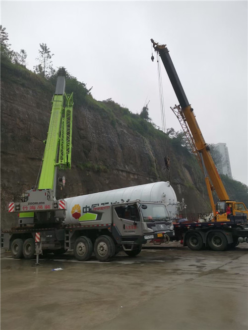 宿城区“不怕风雨冻”—— 吊车的 “恶劣环境适应” 技术